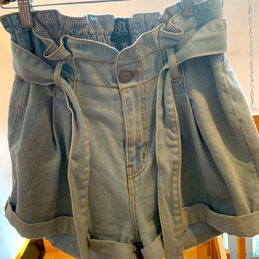 Urban Outfitters ladies size 26 denim shorts like new
